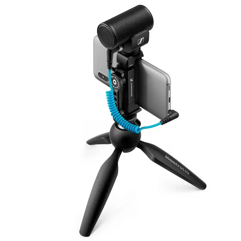 Microfone Supercardioide Sennheiser, Compacto, Direcional, Kit Mobile MKE 200: Clip para Smartphone + Mini Tripé, Preto - 509256