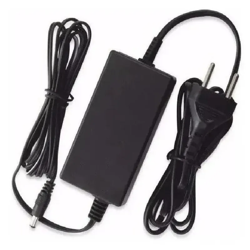 Fonte de Energia Tomate, 12V, 5 Amperes, Plug P4, Bivolt, Preta