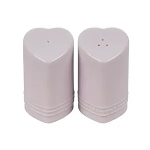 SET LE CREUSET SALEIRO E PIMENTEIRO CORAÇÃO EM CERÂMICA 130ML ROSA SHALLOT 89373130600003