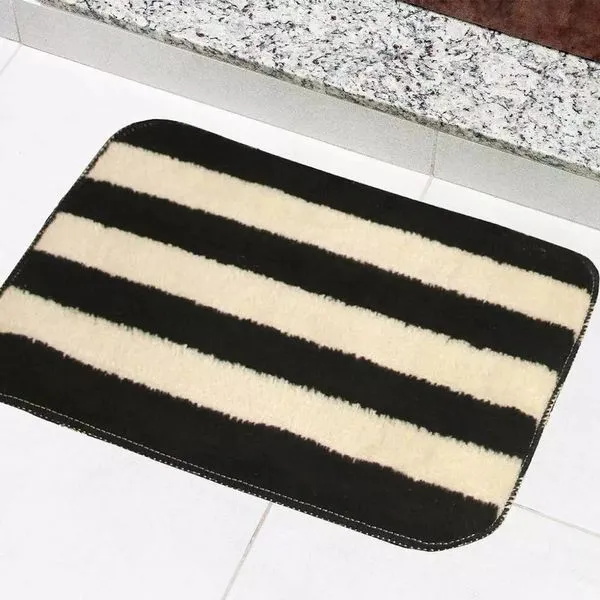 Tapete de Banheiro Tapetes Júnior Topázio em Polipropileno 40x60cm Preto