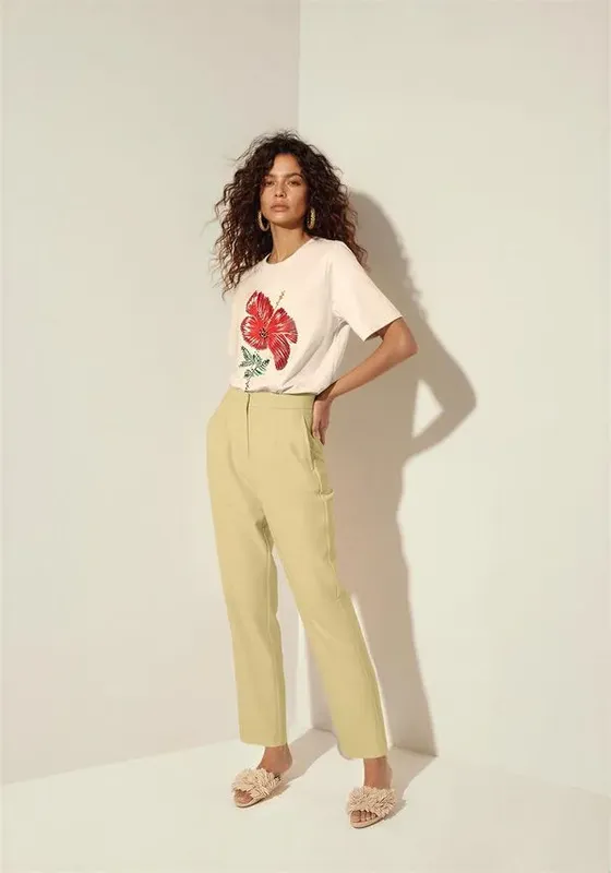 Calça Slim De Cintura Alta Em Alfaiataria Com Pences BEGE BISCUIT G