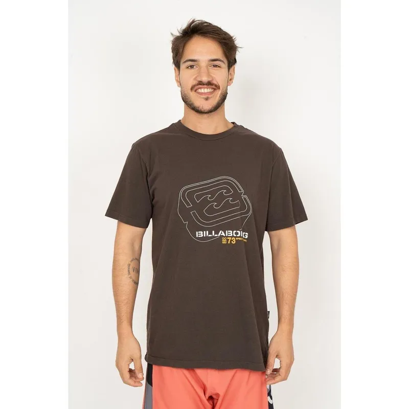 Camiseta Billabong M/C Spec 73 I Marrom Escuro-MARROM ESCURO-G