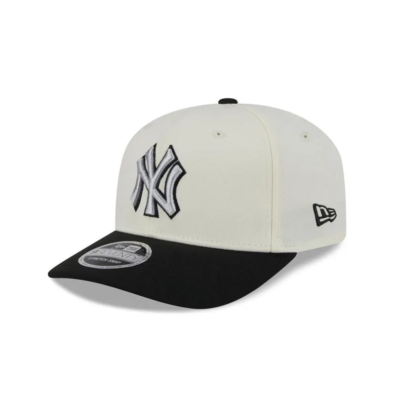 Boné New Era 9SEVENTY Strtch Snap New York Yankees MLB Branco