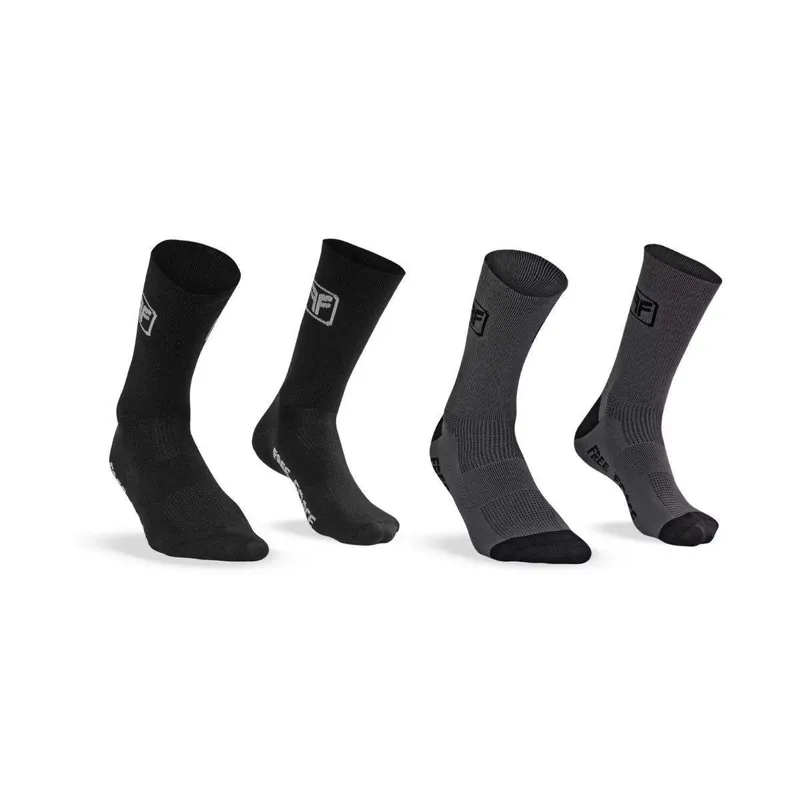 Kit 2 Meia ciclismo cano médio Free Force Preta e Cinza