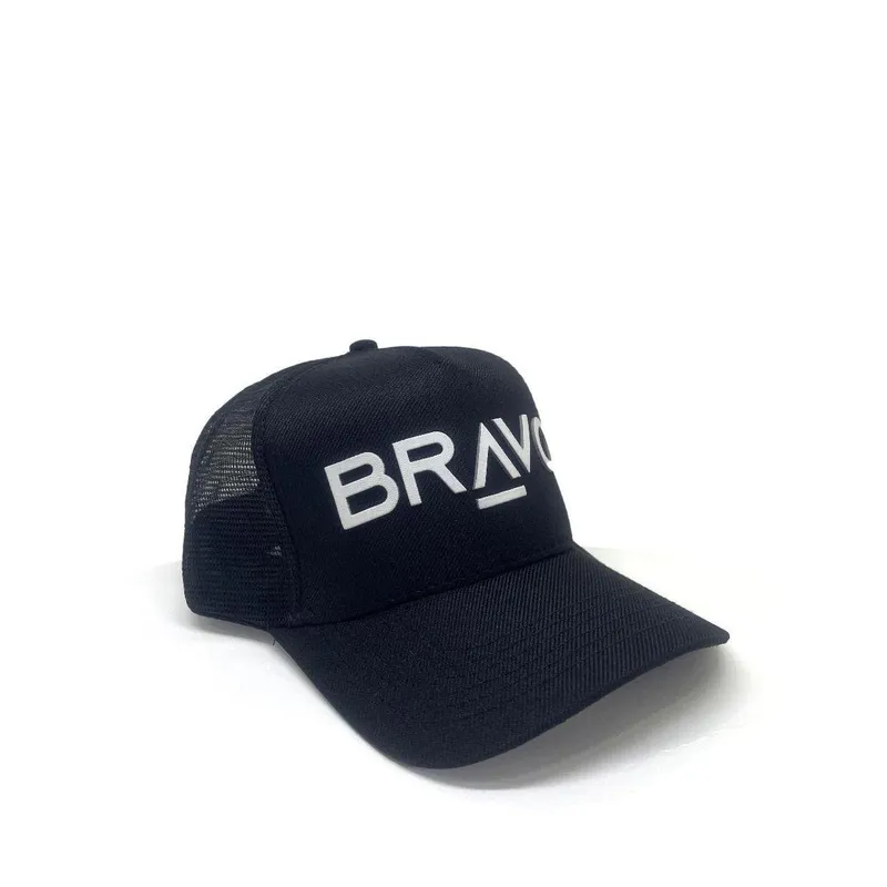 Boné Bravo Preto com Branco