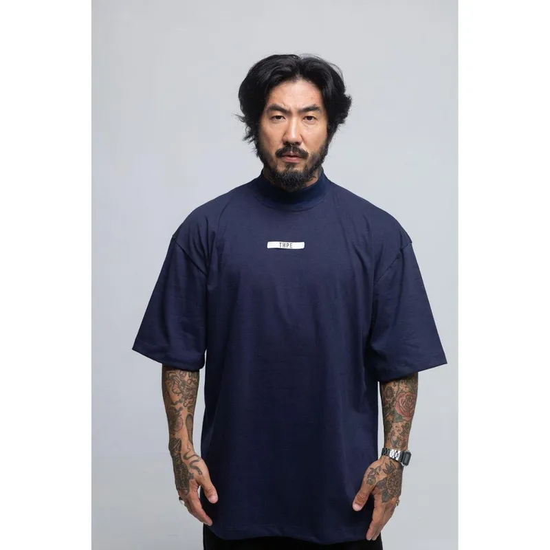 Camiseta Isso Oversized Gola Alta Rubber