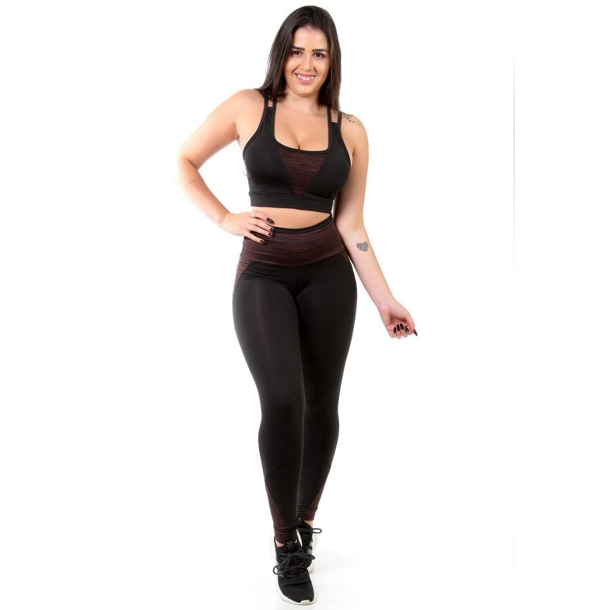 Conjunto Preto com Detalhe Risca Fitness Legging e Top