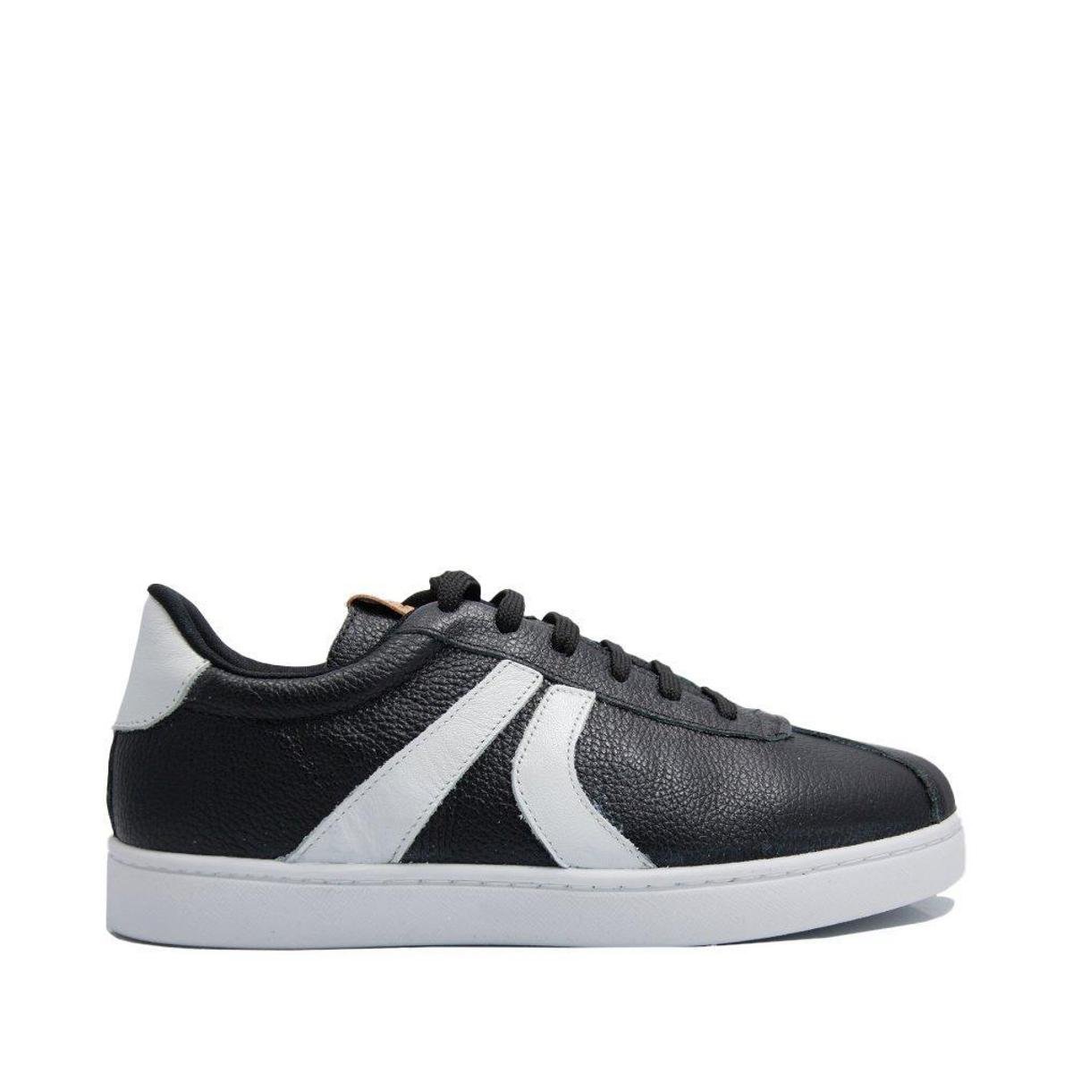 Tenis Via Comfort Couro Branco e Preto
