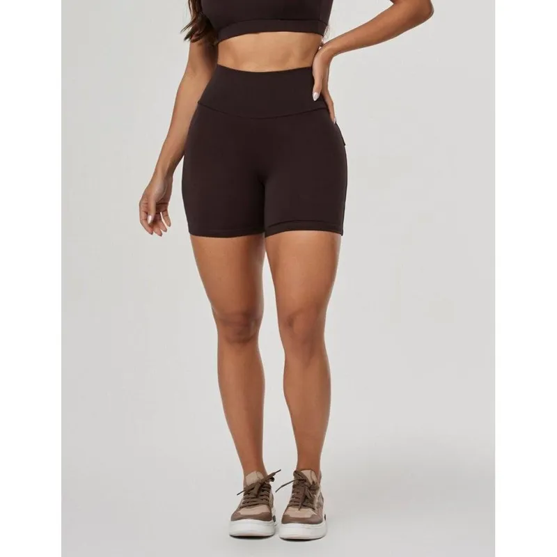 Shorts com Bolsos Origem Marrom Coffee - Shape Up - Coleção Juju Salimeni - Vestem