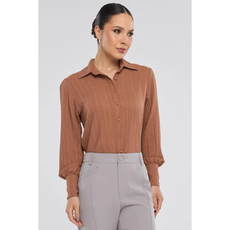 Camisa PKS Manga Longa Crepe Frisê Marrom