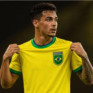 Camisa Futebol Inspirada Torcida Canarinha Amarela Verde