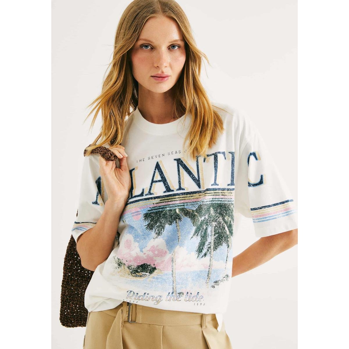 Camiseta Feminina Oversized Com Estampa