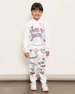Calça Moletom Infantil Peluciada Estampa Grafite Branca 8