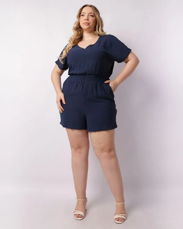 Macaquinho Plus Size Feminino Curto com Bolsos Marinho G3