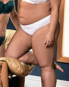 Calcinha Plus Size Alta Detalhe Renda Branca P