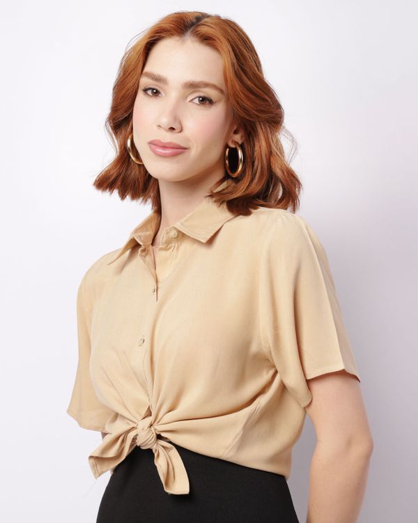 Camisa Feminina Berry & Co. Viscose Manga Curta Bege G