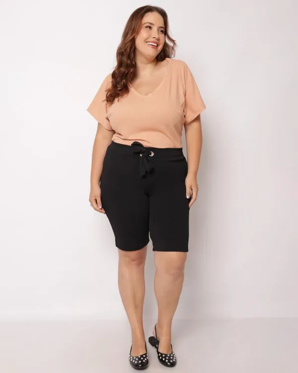 Bermuda Plus Size Feminina Reta Crepe Ilhós Amarração Preta G1