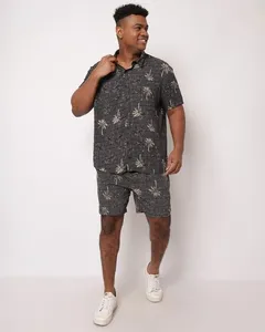 Bermuda Surf Plus Size Masculina com Bolsos Estampada Preta G1