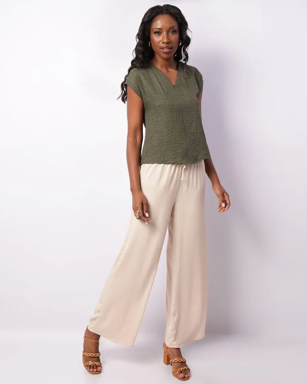 Calça Feminina Berry & Co. Acetinada com Cordão Bege G