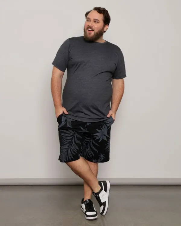 Bermuda Plus Size Masculina Moletinho Reta Estampa Folhagem Preta G3