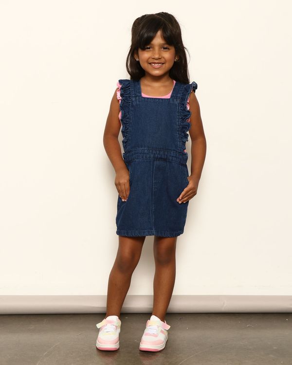 Salopete Jeans Infantil Curta com Babados Azul Escuro 4