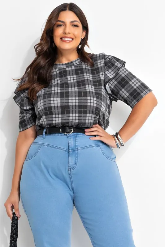 Blusa Xadrez com Babados em Malha Cinza XXG