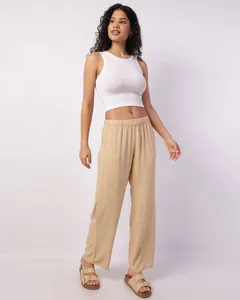 Calça Feminina Reta Berry & Co. Viscolinho com Bolsos Bege G