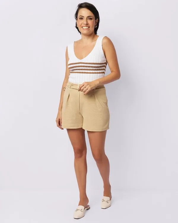 Short Feminino Crepe Evasê Cinto Com Fivela Bege G