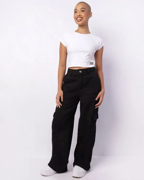 Calça Sarja Feminina Wide Leg Bolsos Cargo Preta 44