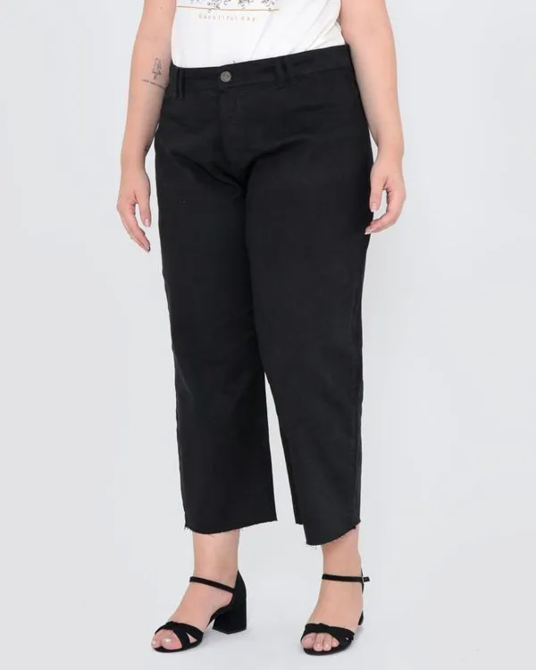 Calça Sarja Feminina Plus Size Pantacourt Preta 46