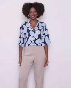 Camisa Feminina Manga Curta Cropped Viscose Floral Azul P