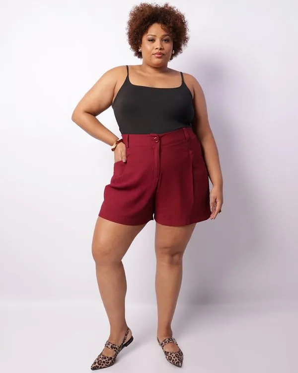 Short Plus Size Feminino Curto Com Bolsos Vinho G2