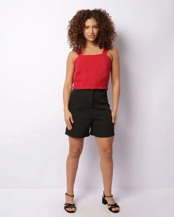 Short Feminino Curto Alfaiataria Com Frisos Preta M