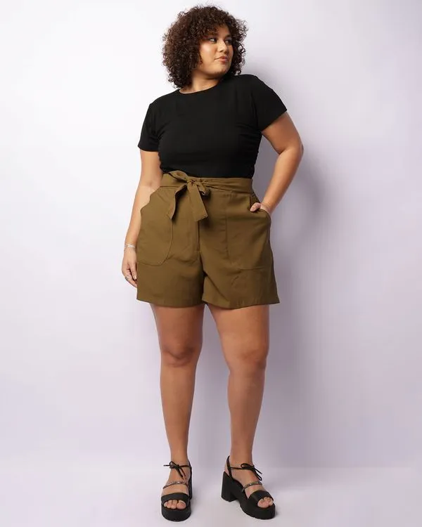 Short Plus Size Feminino Evasê Com Faixa De Amarração Verde G3