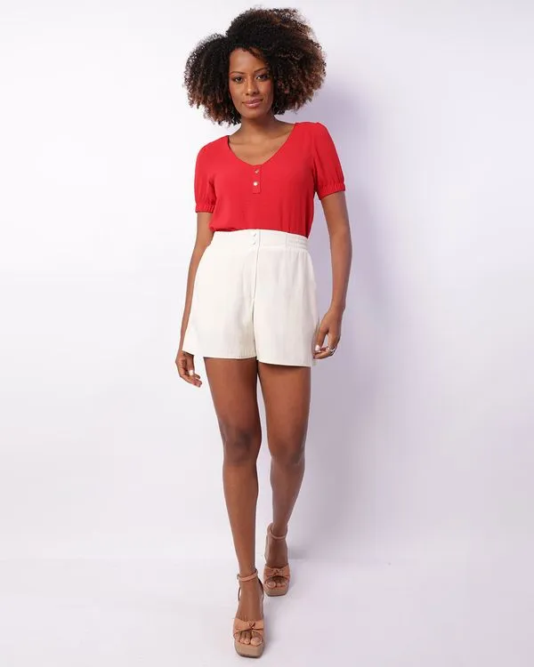 Short Feminino Curto Berry & Co. com Botões Bege P