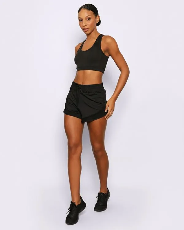 Short Fitness Feminino Curto Fitter Com Recorte Preto M