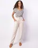 Calça Feminina Berry & Co. Viscose Reta com Botão Bege GG