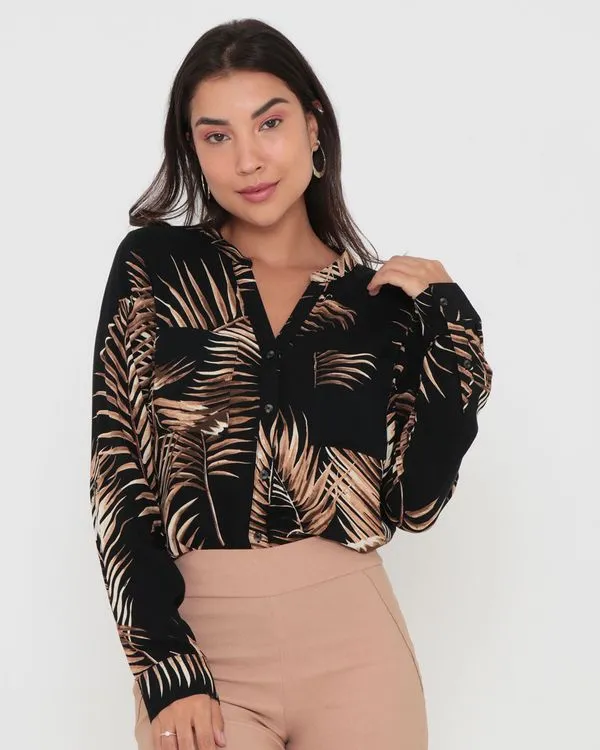 Camisa Feminina Viscose Estampa Folhagem Preta GG