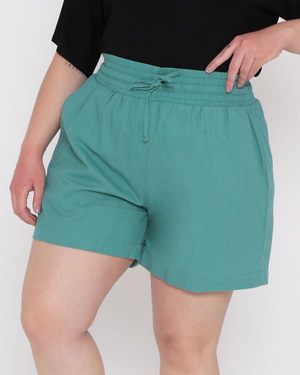 Short Linho Feminino Plus Size Clochard Verde Médio 52