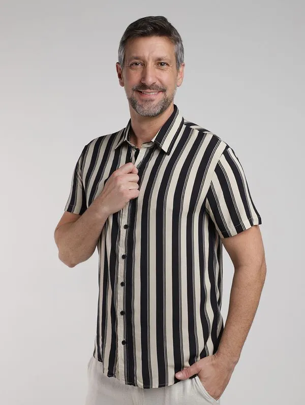 Camisa Listrada Manga Curta Masculina BEGE G