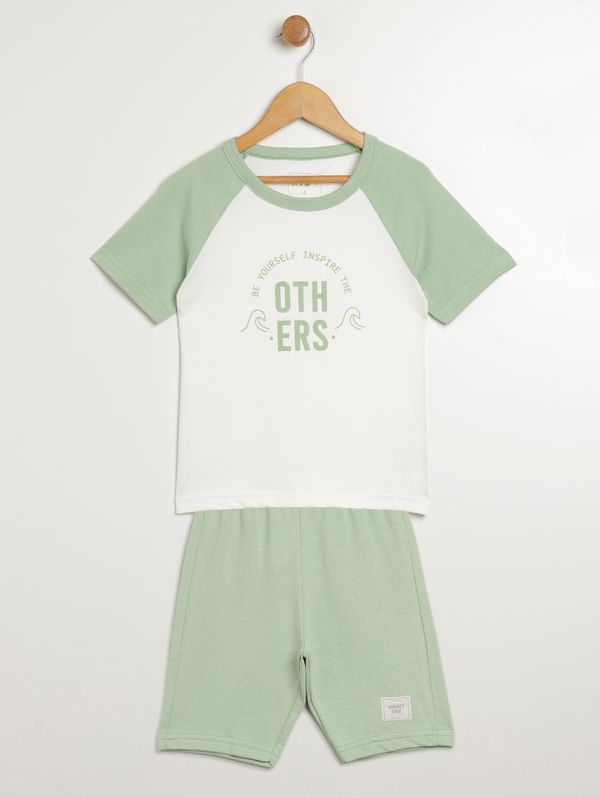 Conjunto Curto Kid+ Infantil Para Menino - OFF WHITE/VERDE 4
