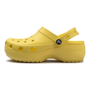 Sandália Crocs Classic Platform Clog W Infantil - 36