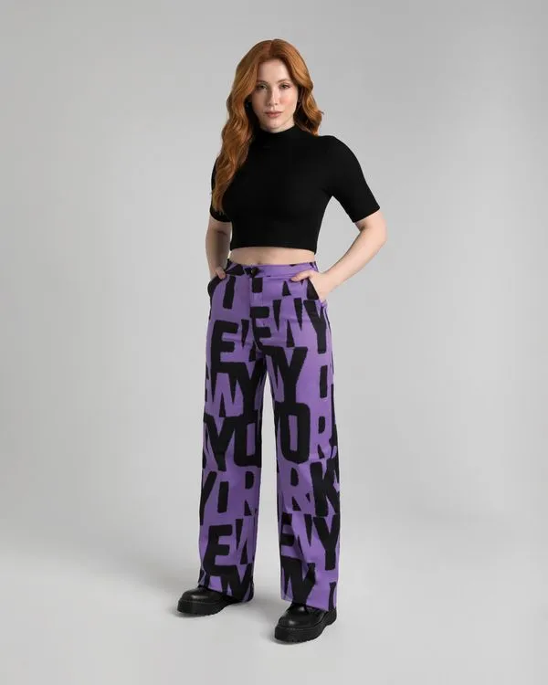 Calça Wide Leg Feminina Lettering Em Tecido Acetinado Com Elastano - ENFIM Roxo - M