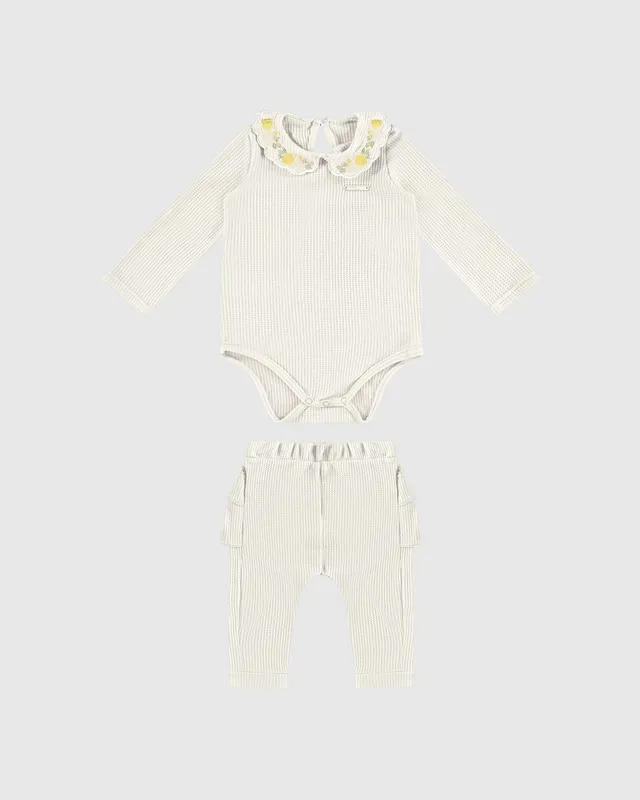 Conjunto Menina Body Gola Bordada E Calça Babados - Carinhoso