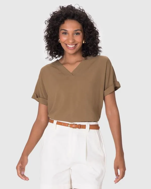 Blusa Feminina Decote V Manga Curta Dobrada Em Viscose Marrom - P