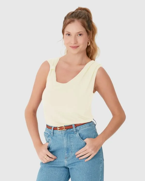 Regata Feminina Assimétrica Detalhe Torção Em Moletinho De Viscose Off White - GG