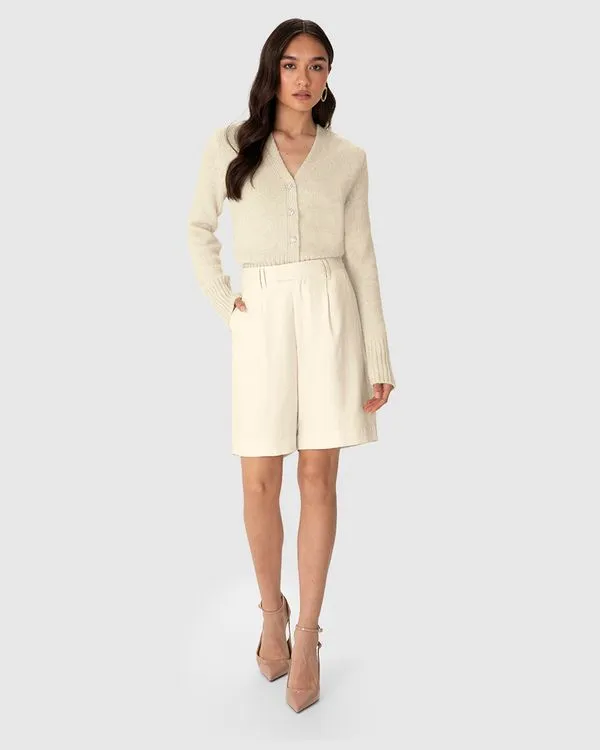 Bermuda Feminina Alfaiataria Bolso Funcional Em Viscose Sarjada - ENFIM Off White - P