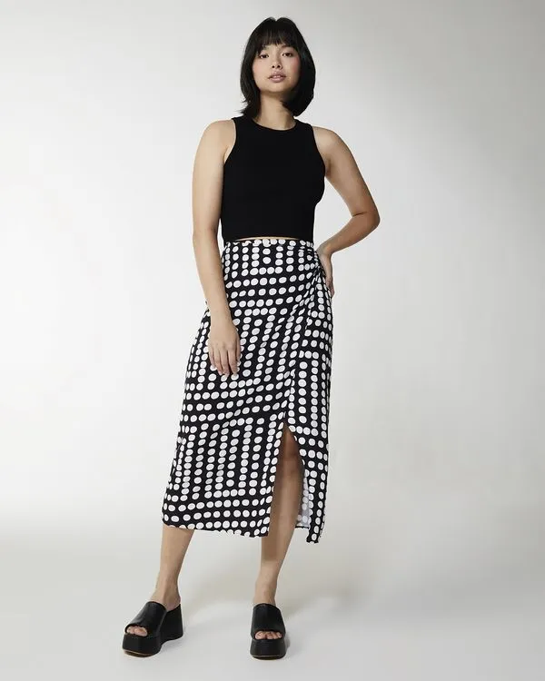 Saia Midi Feminina Pareô Fenda Frontal Em Viscose - ENFIM Preto - GG