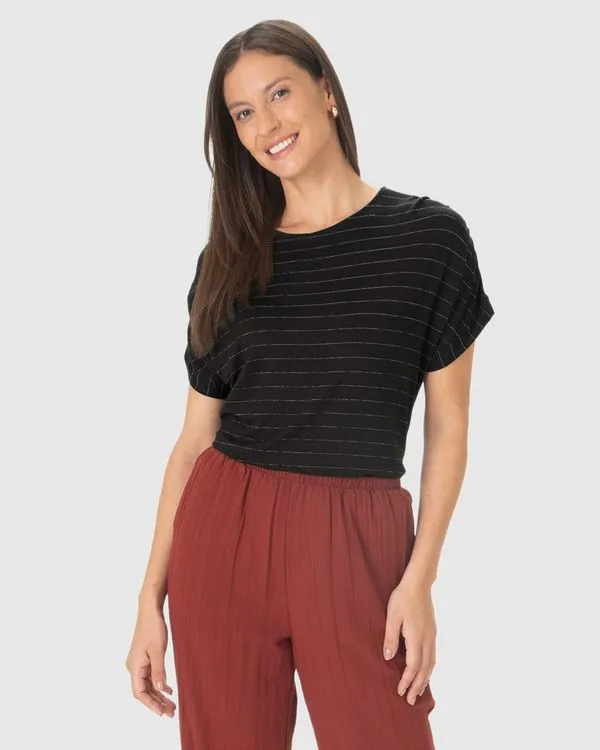 Blusa Ampla Feminina Listrada Manga Curta Em Malha Viscose Texturizada Preto - P