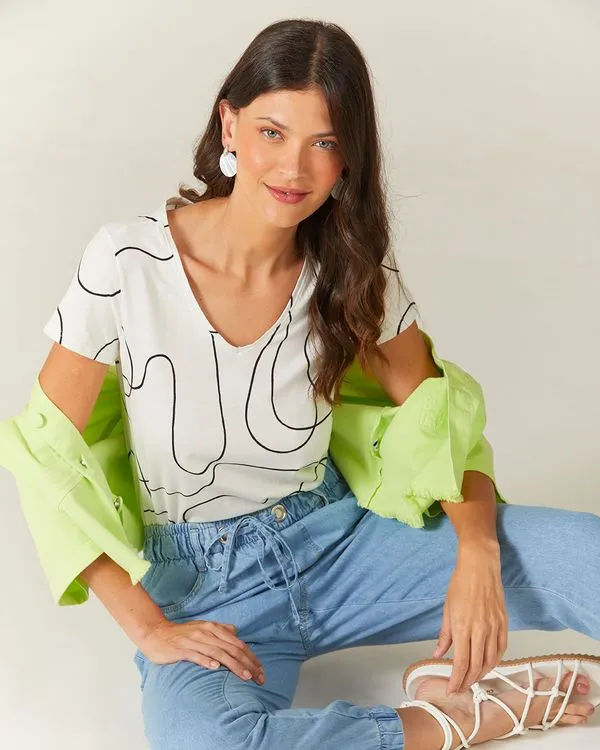 Blusa Feminina Linhas Abstratas Decote V Em Algodão Offwhite - P